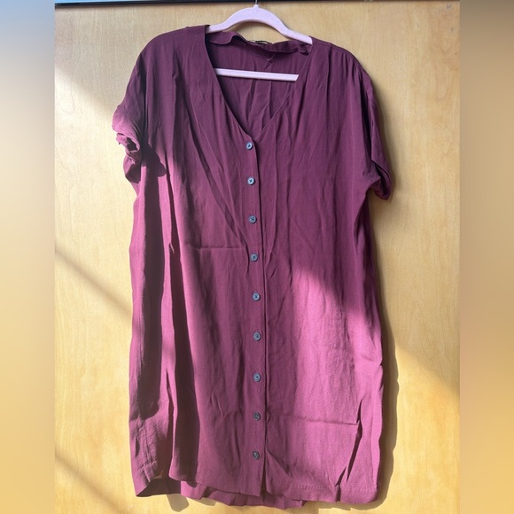 Madewell L1933 Button-Front Easy Dress in Rich Burgundy - Picture 5 of 5